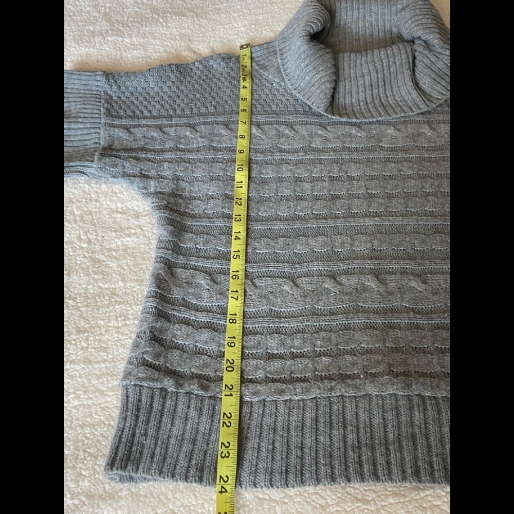 🥳HP🥳EUC*Hannah Cowl-neck Sweater- light Grey - Picture 7 of 8